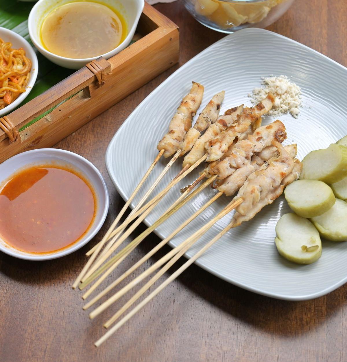 Thai Chicken Satay with Peanut Sauce