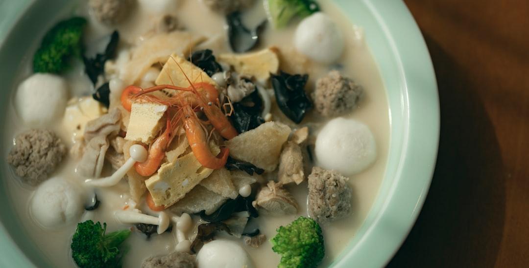Thai Clear Tofu Soup (Gaeng Jeud)