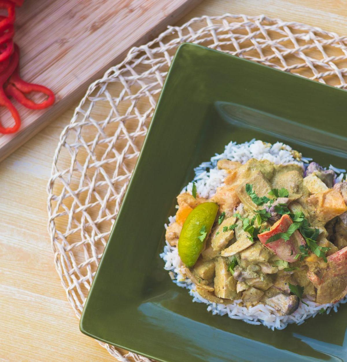 20-Min Thai Green Curry with Tofu & Rice