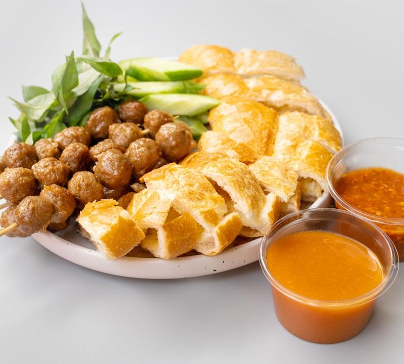 Thai Grilled Meatball Skewers with Quick Dip