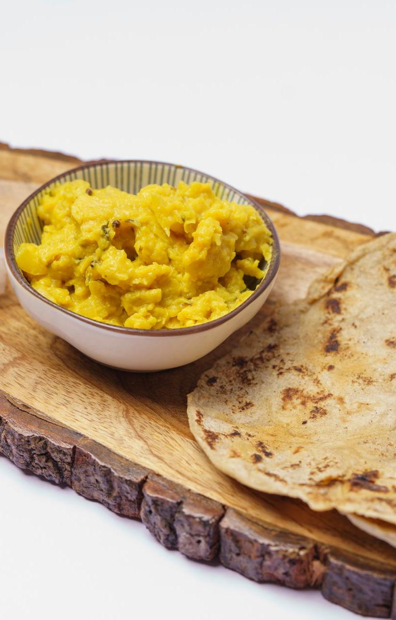 Thepla, Pithla & Thecha — Gujarati Spiced Plate