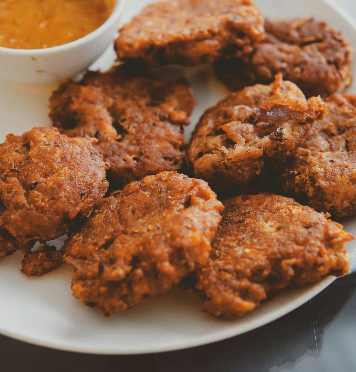 Tod Mun Goong (Thai Shrimp Cakes)