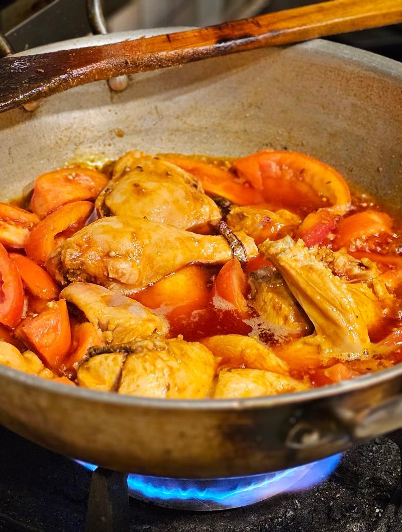 Tomato Braised Chicken