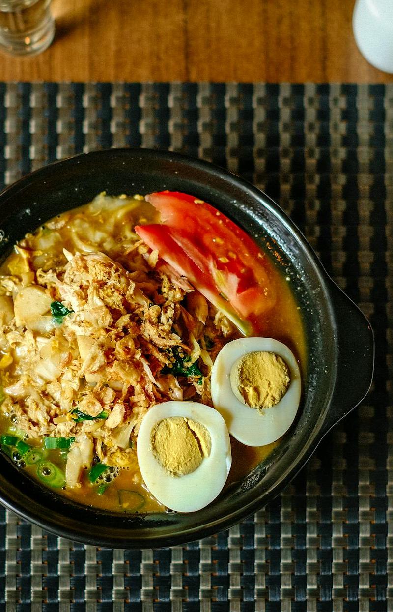 20-Min Turmeric Chicken Soto