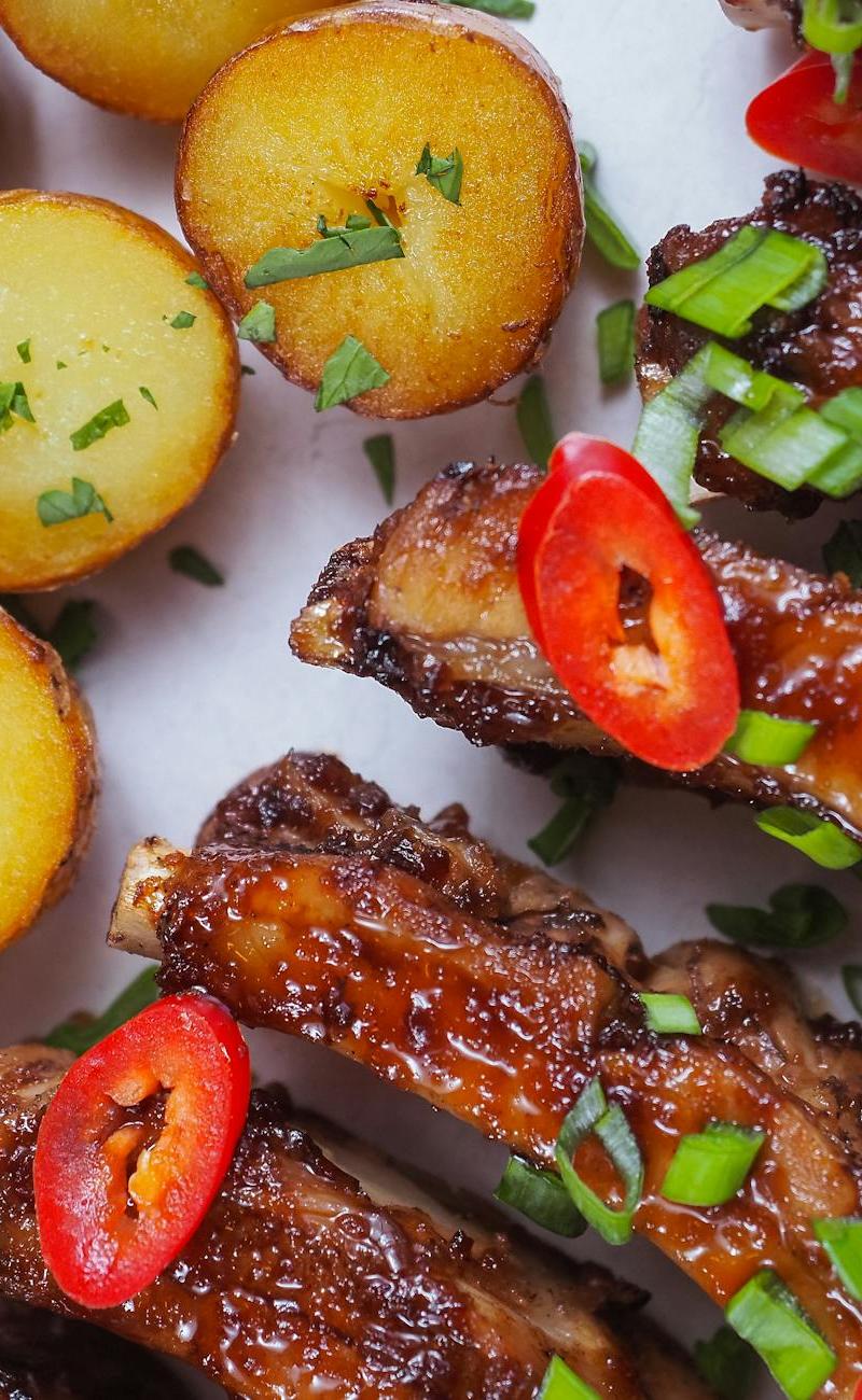 25-Min Wuxi Glazed Ribs with Roasted Potatoes