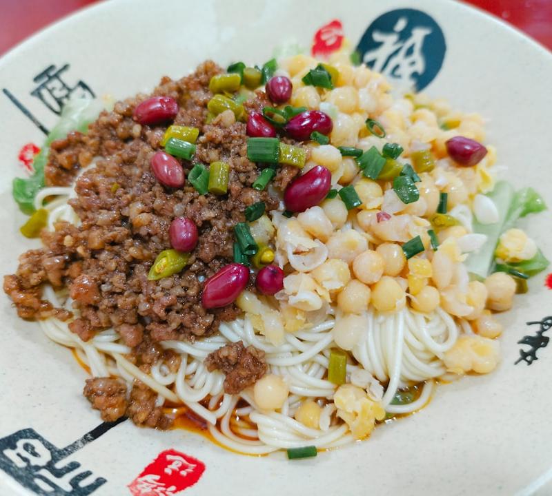 Zhajiangmian (Noodles with Bean Sauce)
