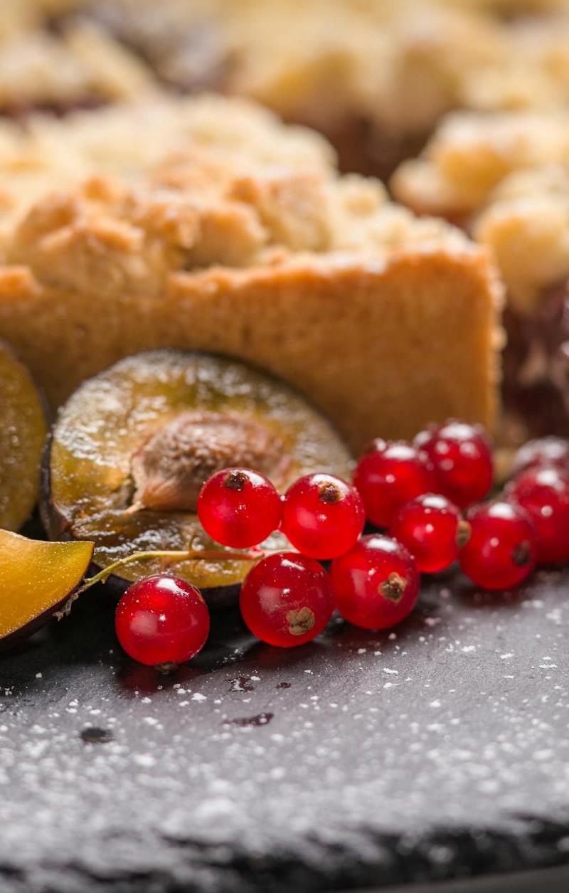 25-Min Zwetschgenkuchen with Fresh Plums