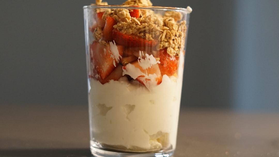 5-Minute Strawberry Banana Yogurt Parfait