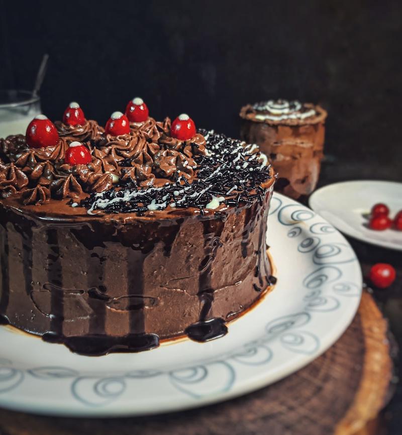 10-Minute Chocolate Icebox Cake