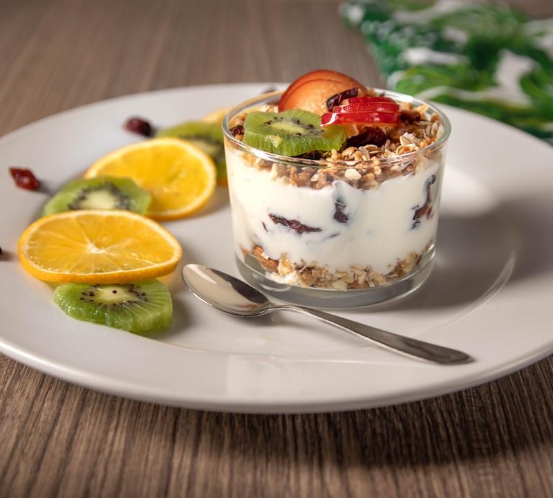 5-Min Cherry Yogurt Parfait