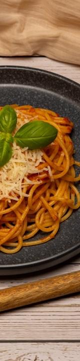 Fresh Tomato Pasta With Basil