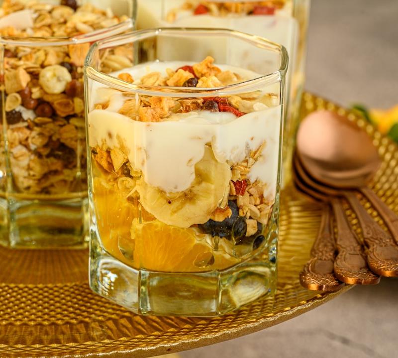 5-Minute Mango Yogurt Parfait