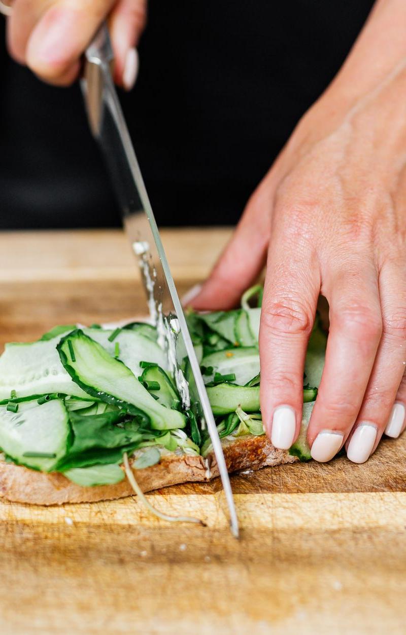 Creamy Dill Cucumber Sandwiches