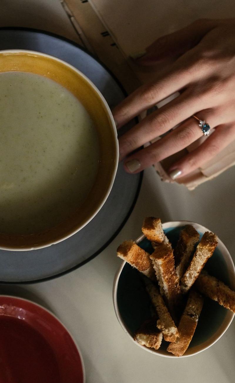 Creamy Zucchini Soup with Croutons