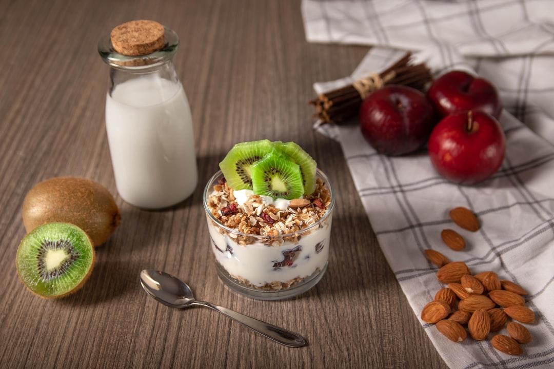5-Min Kiwi Yogurt Parfait