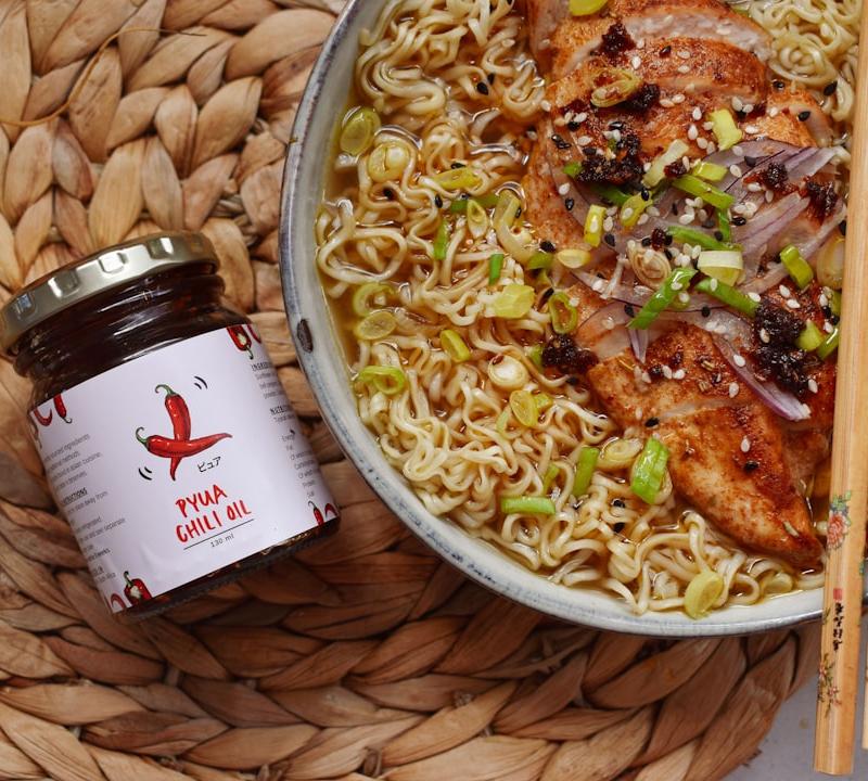 Chili Oil Spaghetti with Sliced Chicken