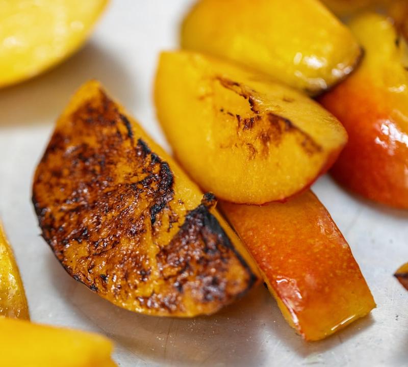 Honey Cinnamon Grilled Peaches