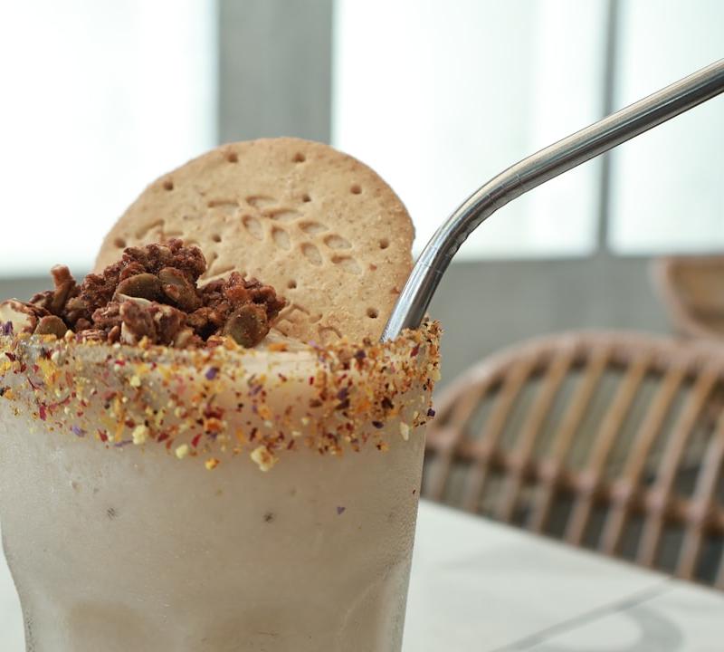 5-Min Banana Cream Milkshake