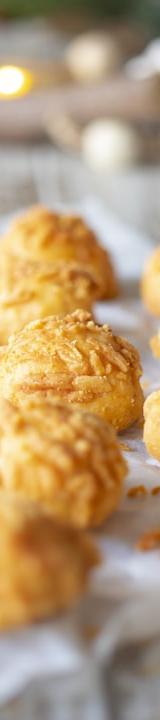 3-Ingredient Coconut Macaroons