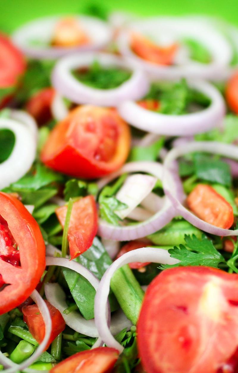 Quick Tomato & Red Onion Salad