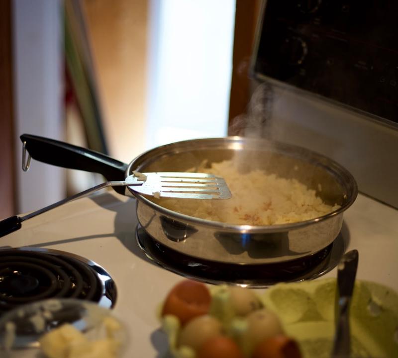 Garlic Cauliflower Rice & Eggs