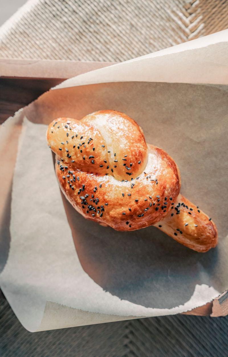15-Minute Garlic Knots