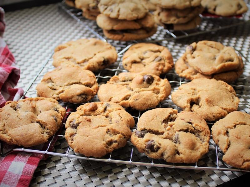 4-Ingredient Peanut Butter Cookies