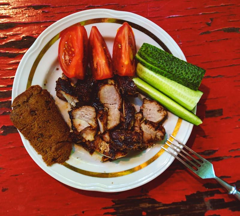 15-Min Skillet BBQ Pork with Tomato & Cucumber