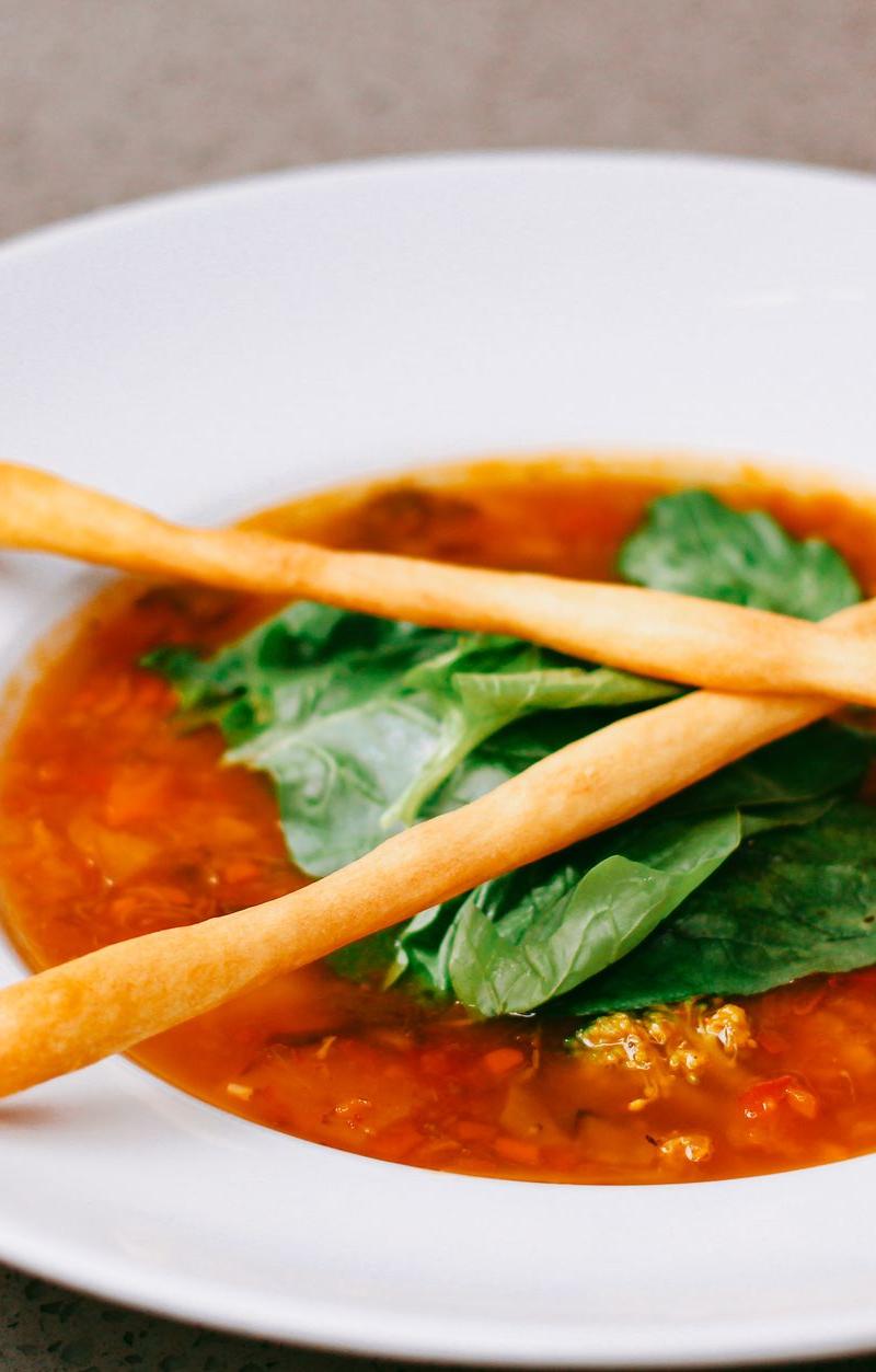 20-Min Garlic White Bean & Spinach Soup