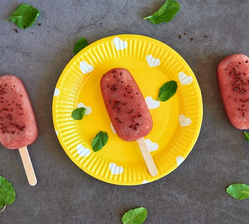 3-Ingredient Strawberry Banana Popsicles