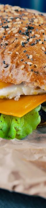 Crispy Bacon & Egg Bagel Sandwich