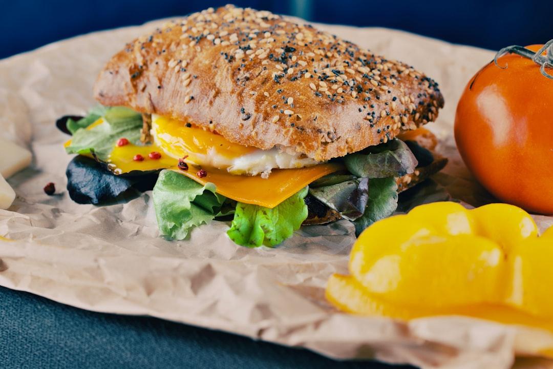 Crispy Bacon & Egg Bagel Sandwich