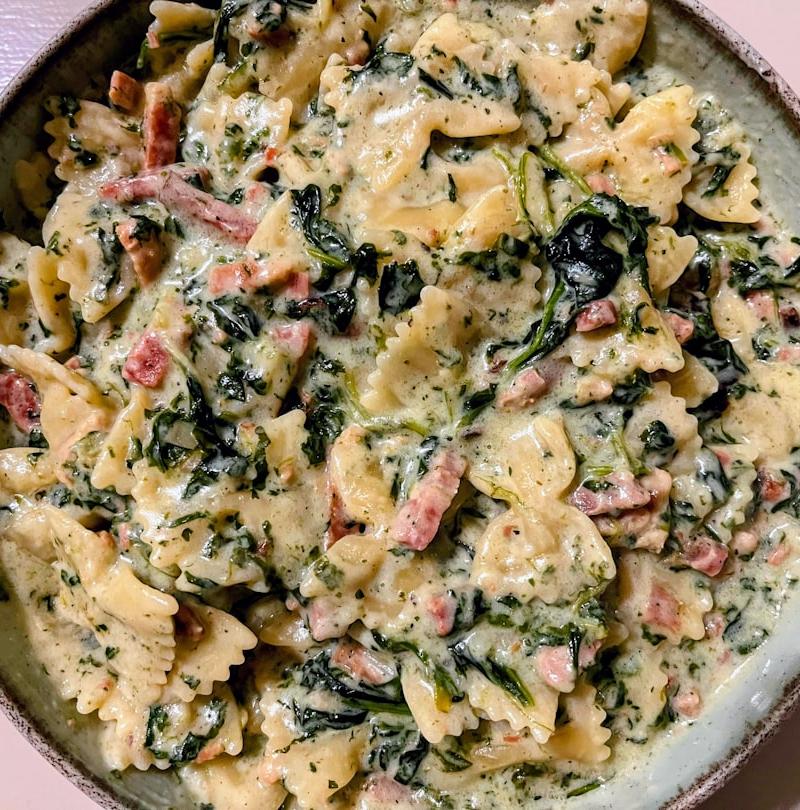 Garlic Spinach Pasta with Parmesan