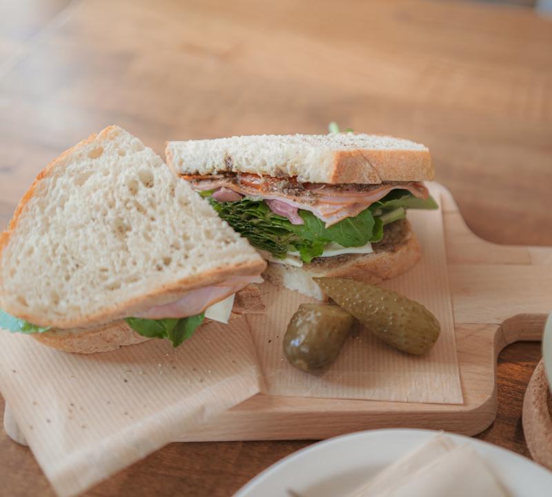 Pesto Turkey Sandwich