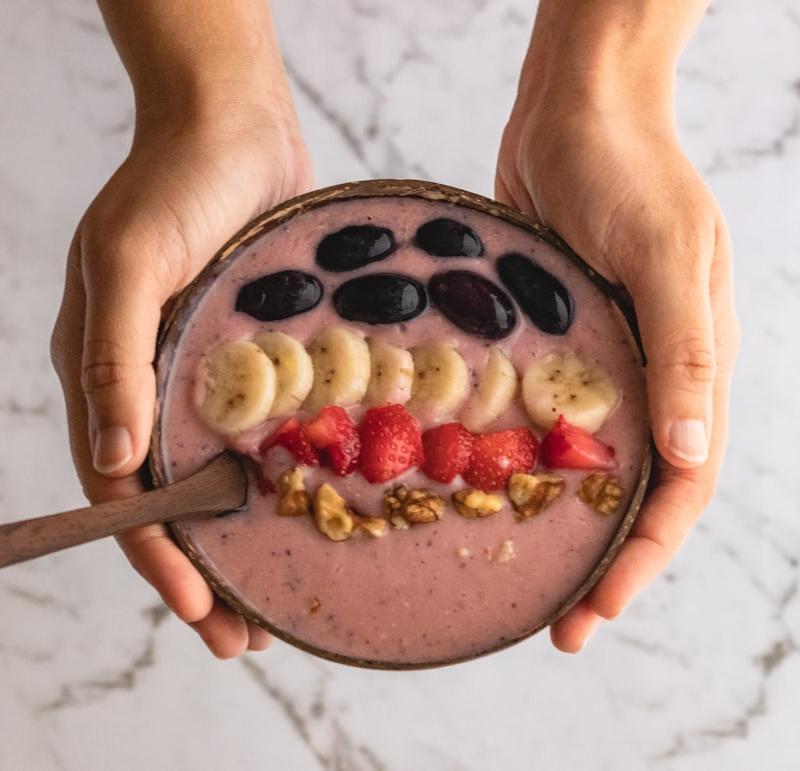 5-Min Strawberry Banana Smoothie Bowl