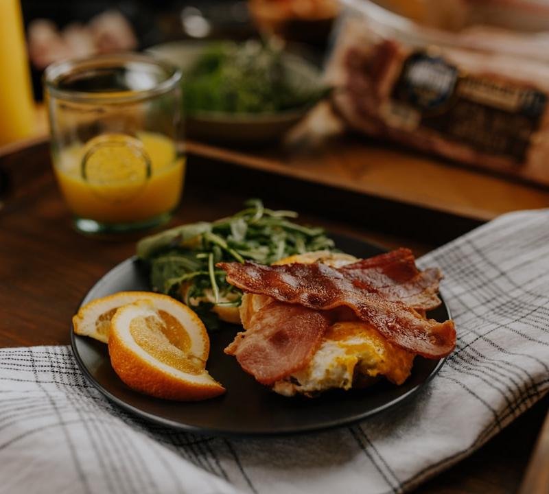 Bacon Cheddar Egg Muffins