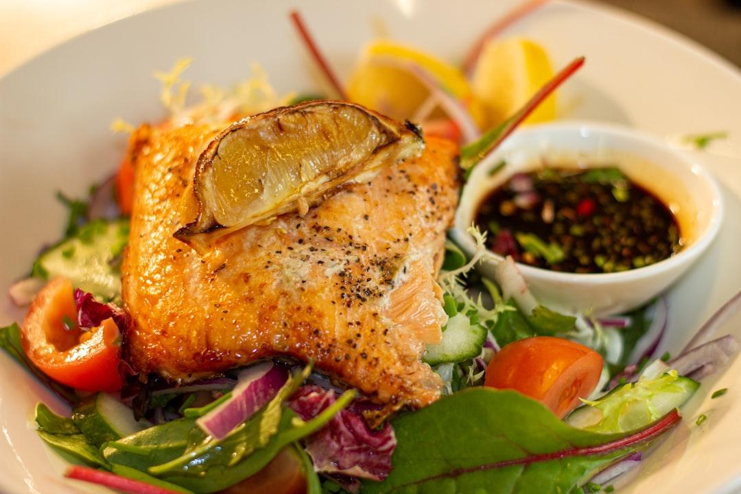 Grilled Lemon Pepper Salmon with Garden Salad