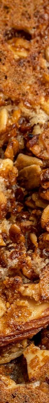 15-Min Peach Crisp with Ice Cream