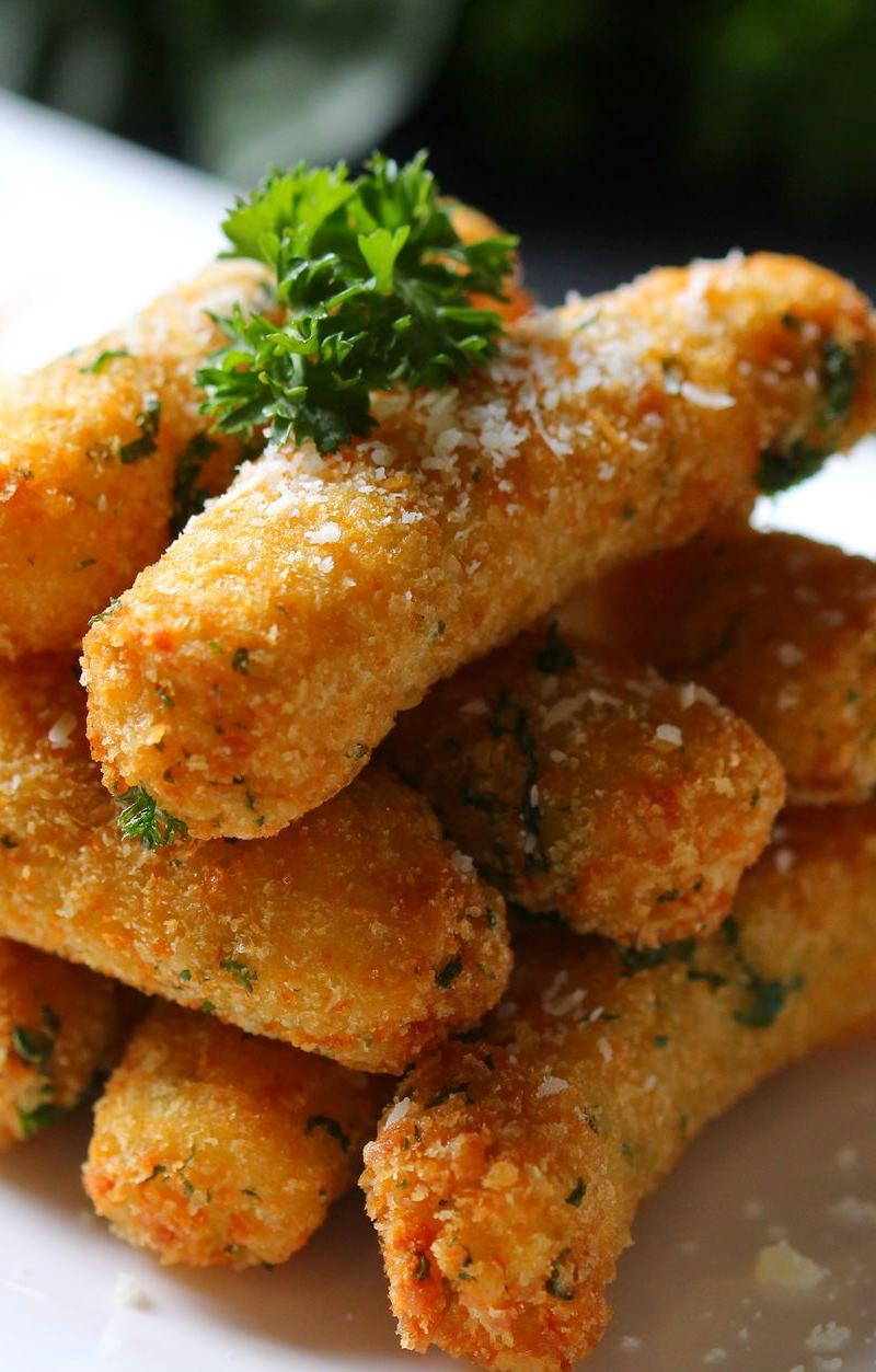 Crispy Parmesan Zucchini Fries