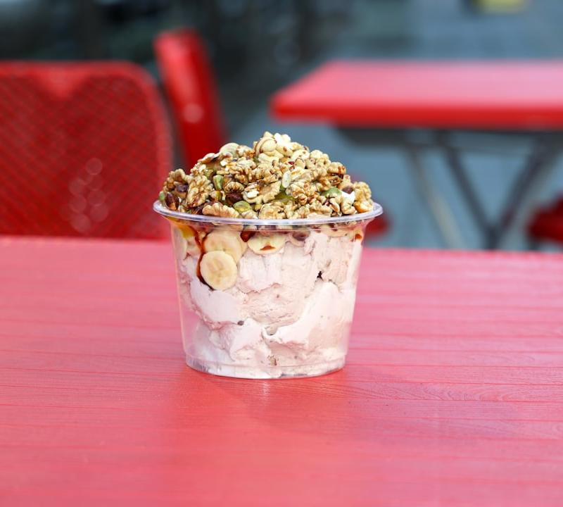 5-Minute Honey Strawberry Parfait