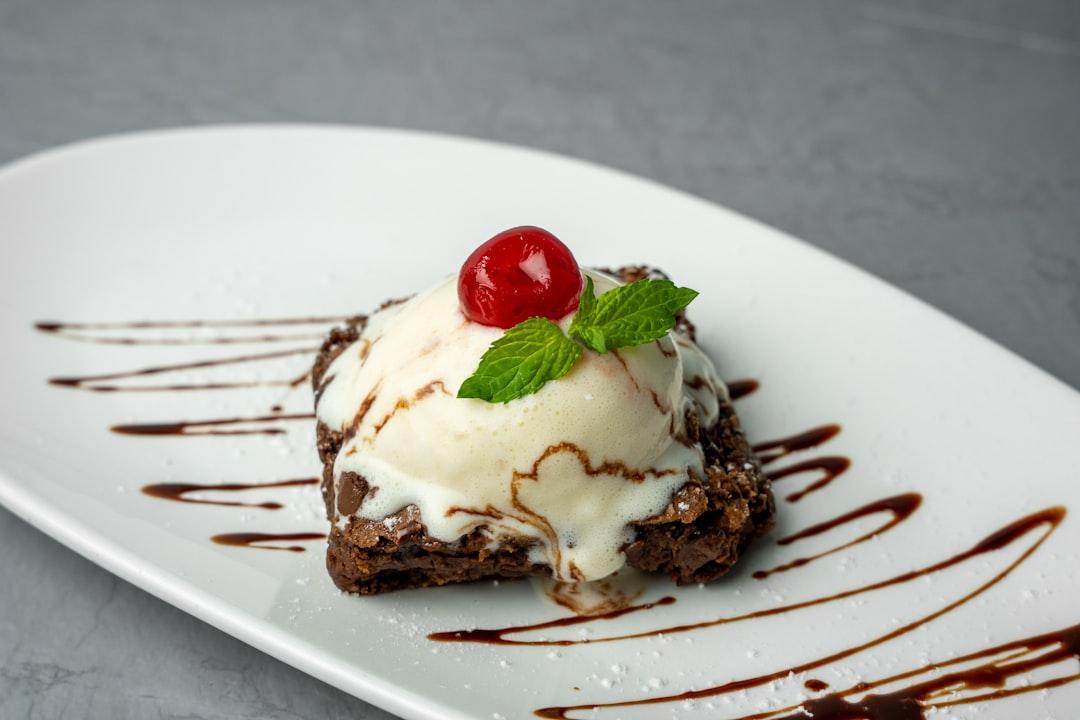 5-Minute Brownie Sundae