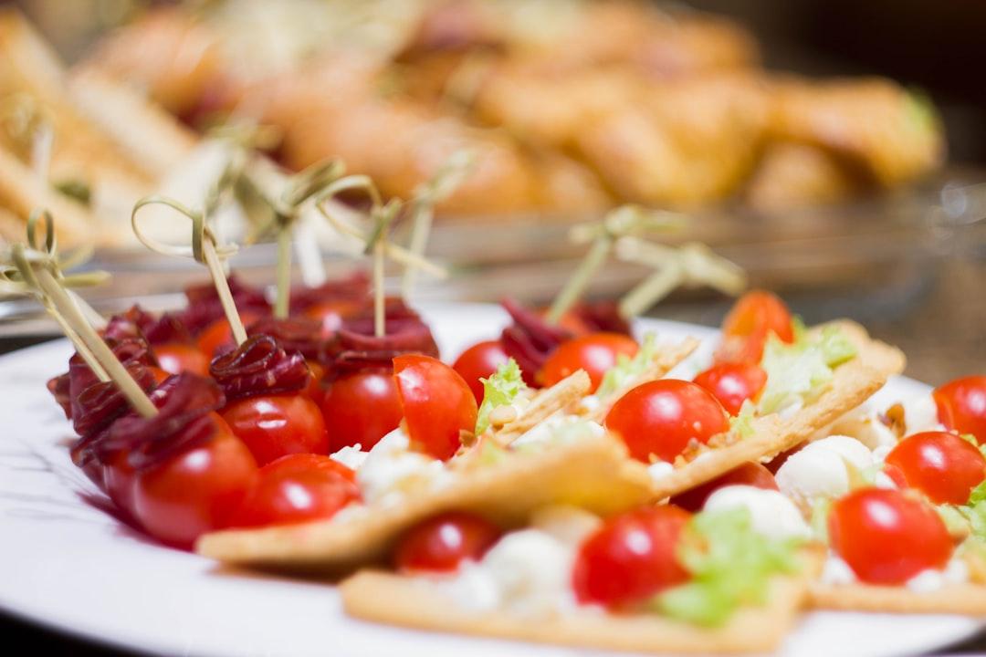 5-Min Caprese Bites with Prosciutto