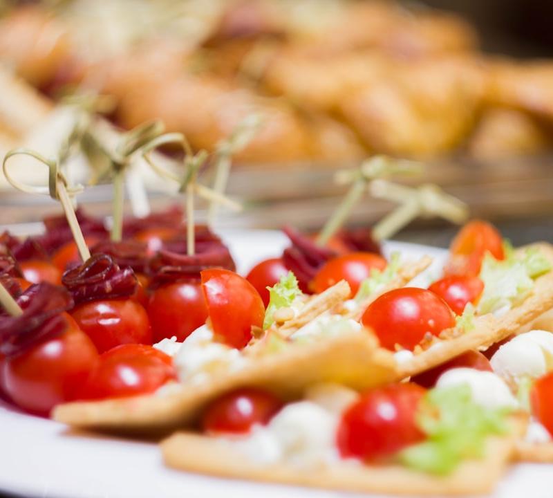 5-Min Caprese Bites with Prosciutto