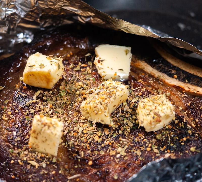 20-Min Garlic Butter Pork Chops