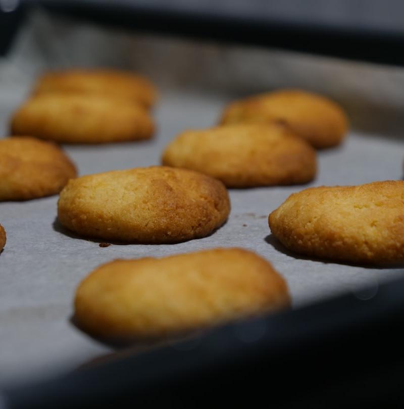 4-Ingredient Lemon Butter Cookies