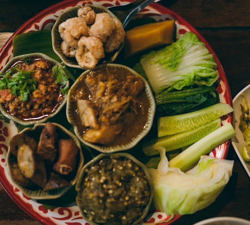 Sai Oua Platter — Northern Thai Herb Sausage Feast
