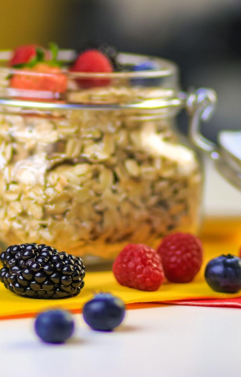 Mixed Berry Overnight Oats