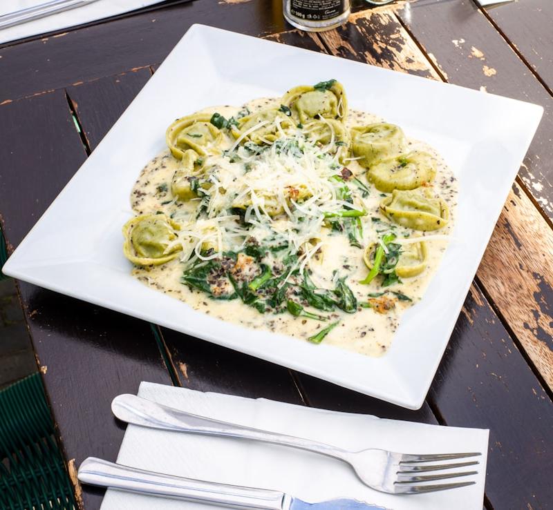 5-Min Creamy Tortellini Alfredo