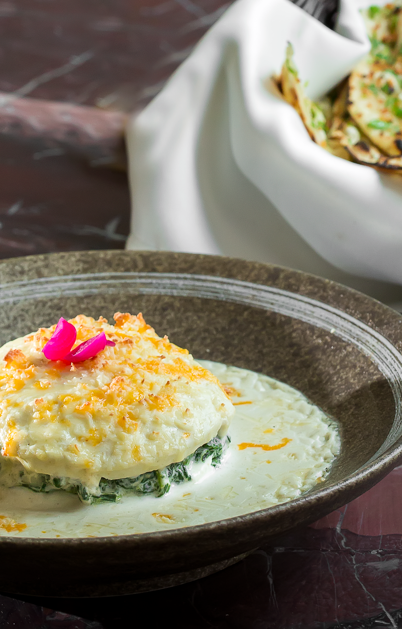 10-Min Spinach Dip with Naan