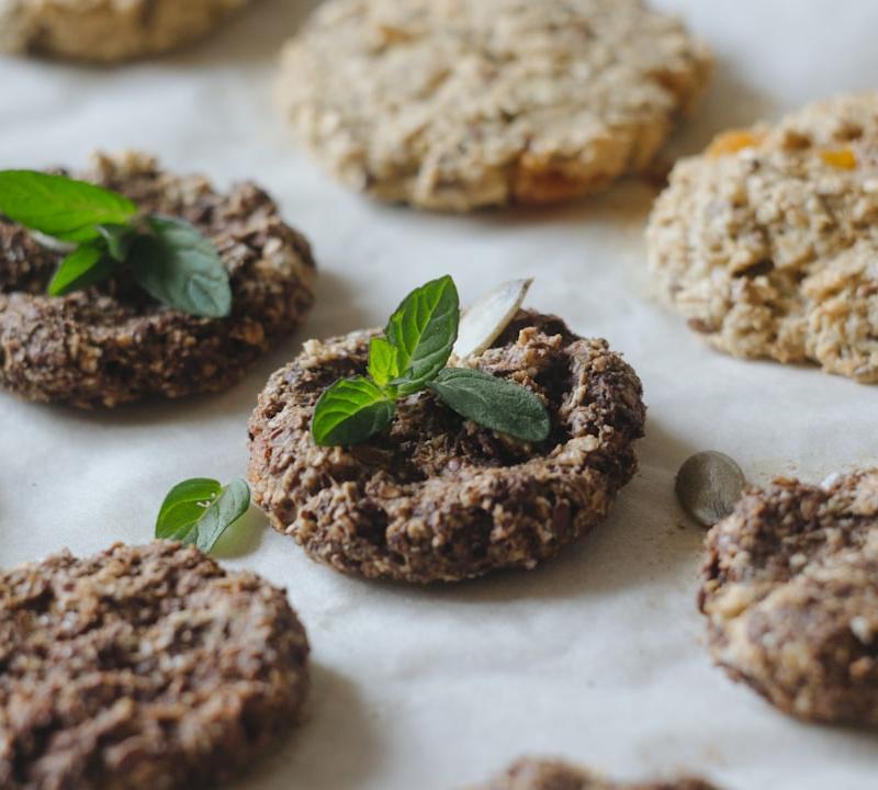 15-Min No-Bake Chocolate Peanut Cookies